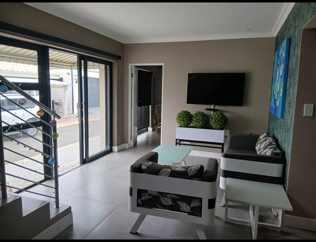 4 BEDROOM HOUSE TO LET IN HARTENBOS CENTRAL